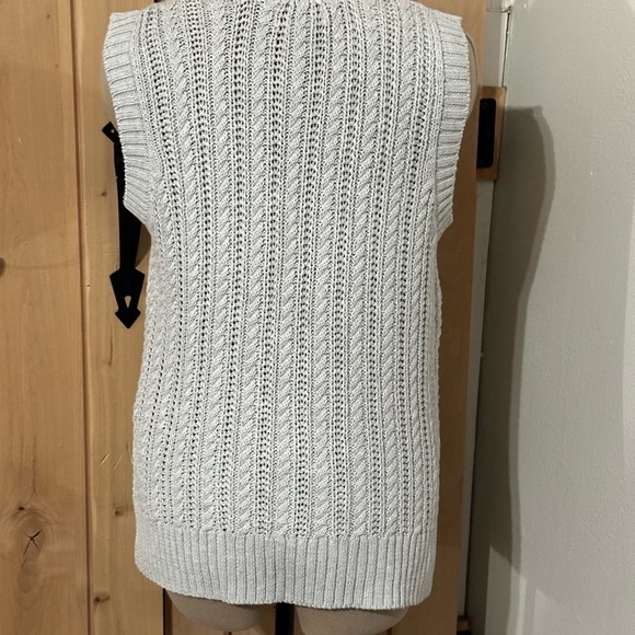 Cable Knit Sleeveless Sweater - Light Gray - Picture 5 of 10